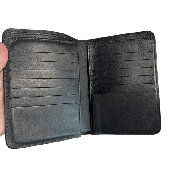 LOUIS Vuitton Utah Brown Leather Wallet - Picture 4 of 11